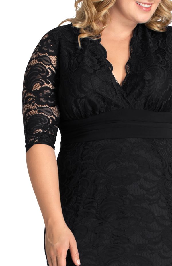 Women's Plus Size Screen Siren Lace Evening Gown